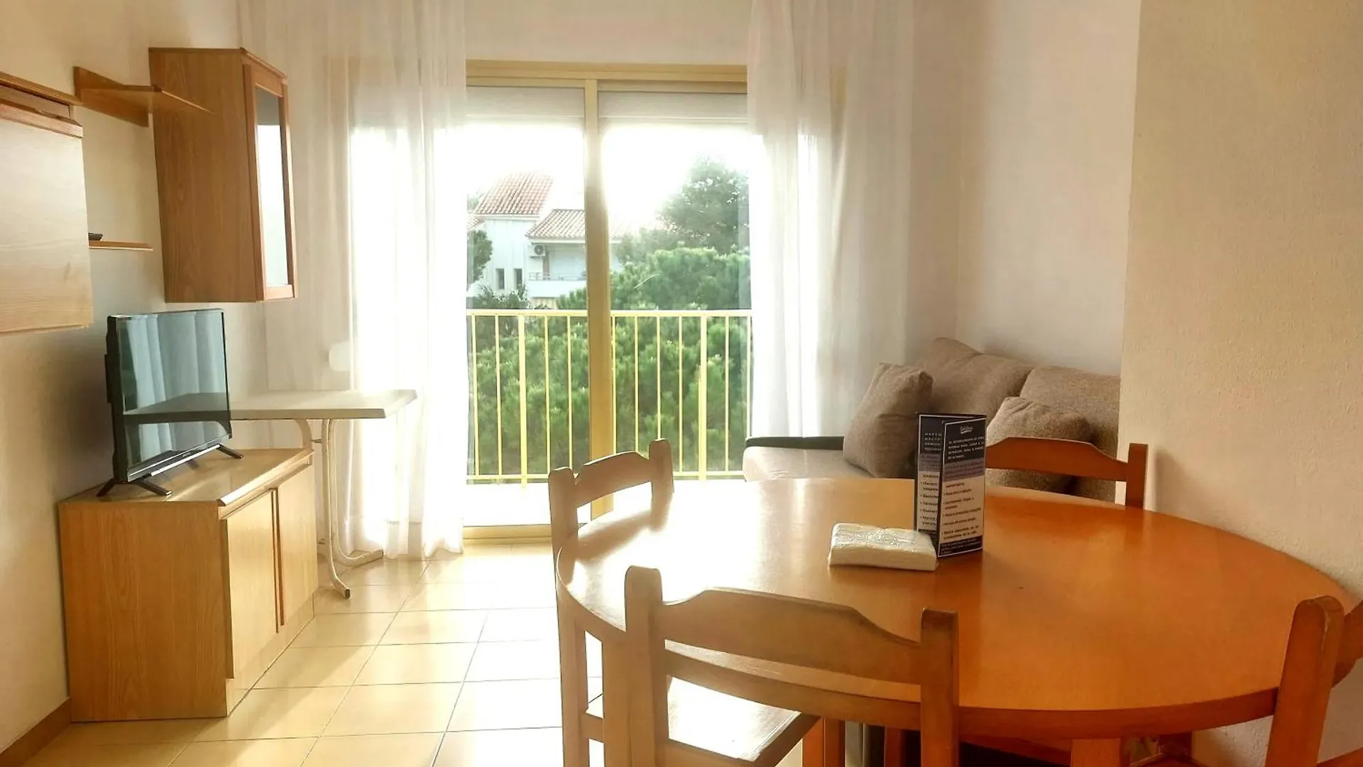 Rentalmar Playmar كامبريلس 0*,